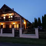 Varga Gardens Balatonmáriafürdő