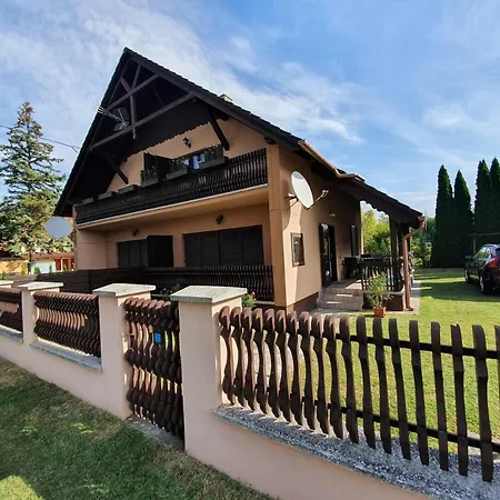Varga Gardens * Balatonmáriafürdő