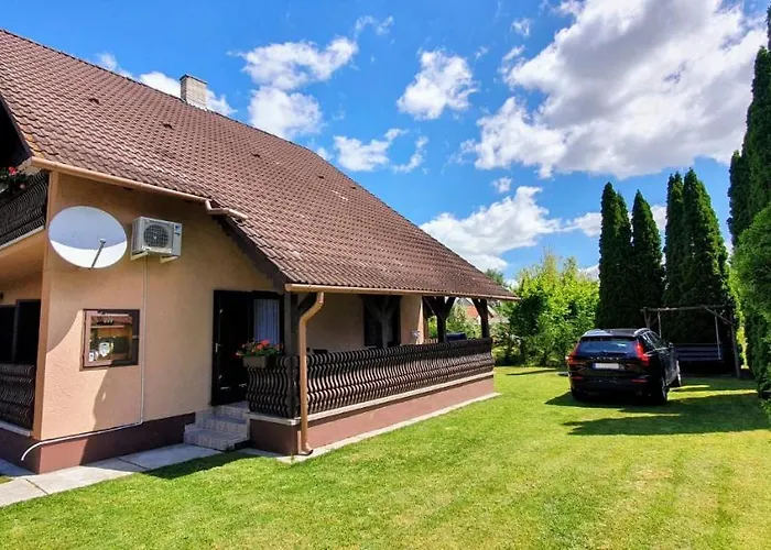 Ferienhaus Varga Gardens