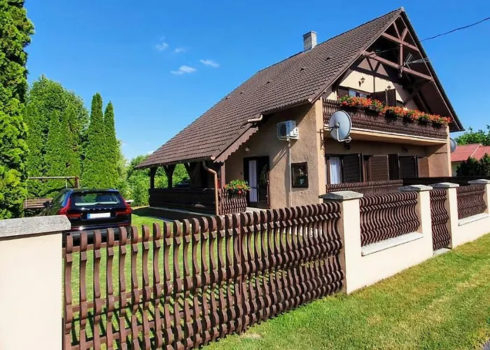 Varga Gardens *